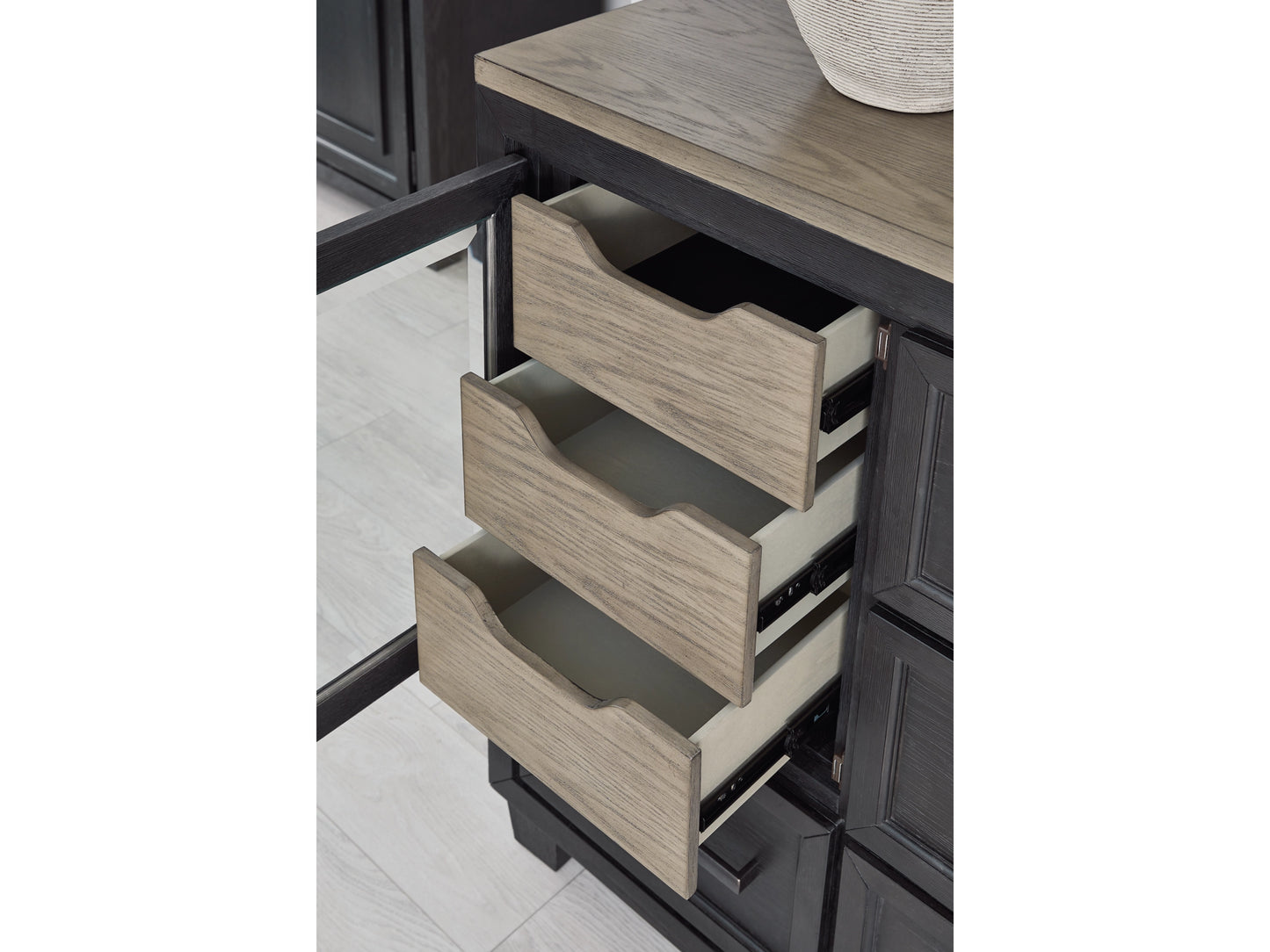 Carolina 11 Drawer Dresser and Mirror