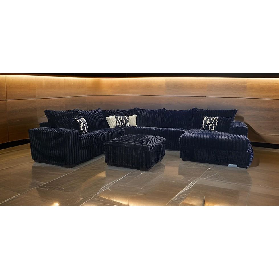 Texan (Black) Sectional