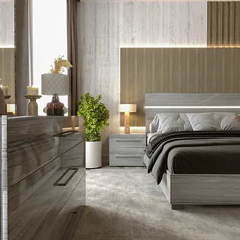 Mia Collection Bedroom Set