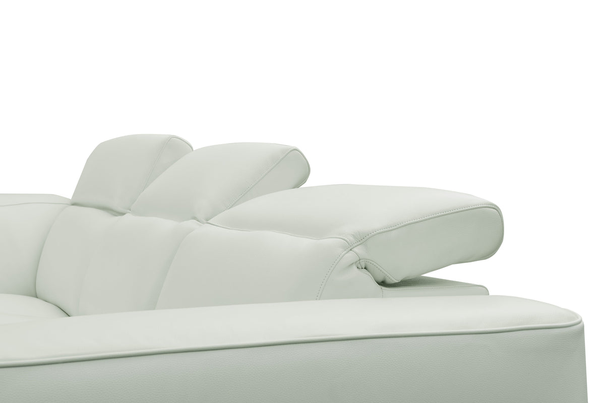 Holly Power Reclining Corner Sectional (White)