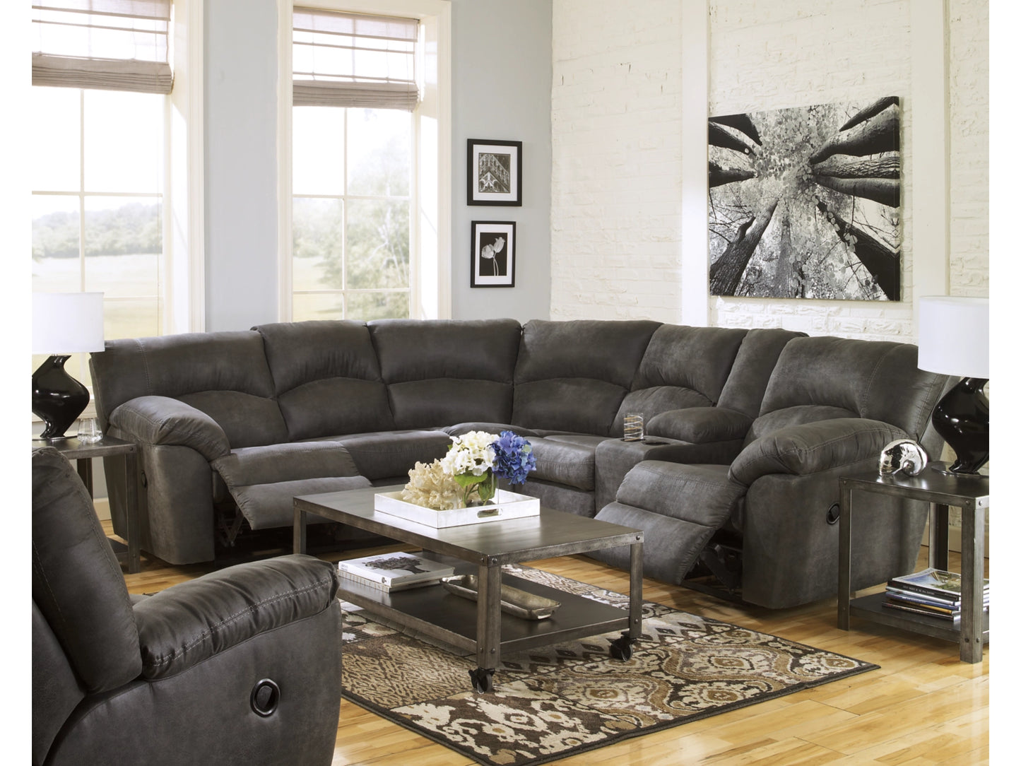 Tambo 2-Piece Manual Reclining Sectional