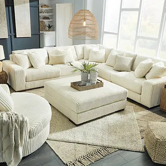 Lindyn Sectional