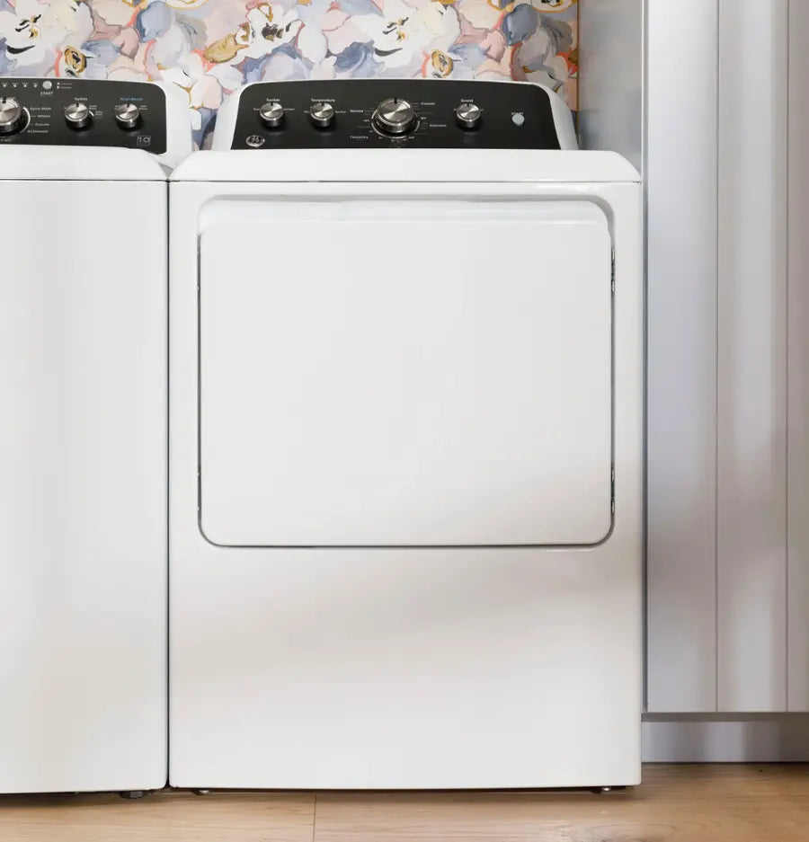 GE - 7.2 Cu. Ft. Gas Dryer with Auto Dry - White with Matte Black