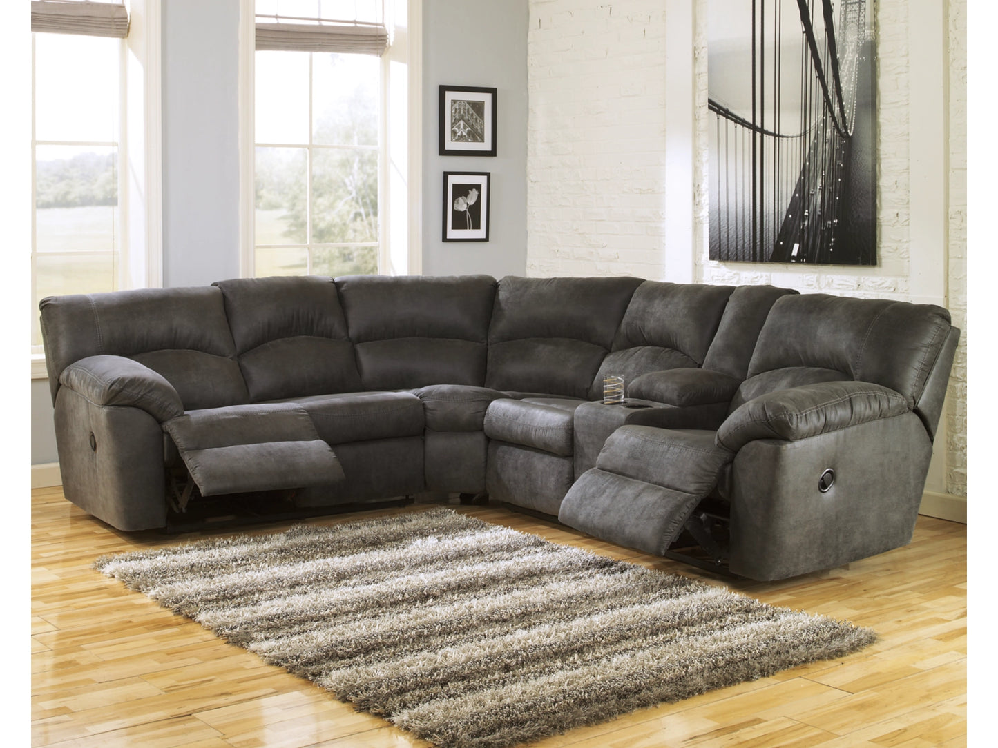 Tambo 2-Piece Manual Reclining Sectional