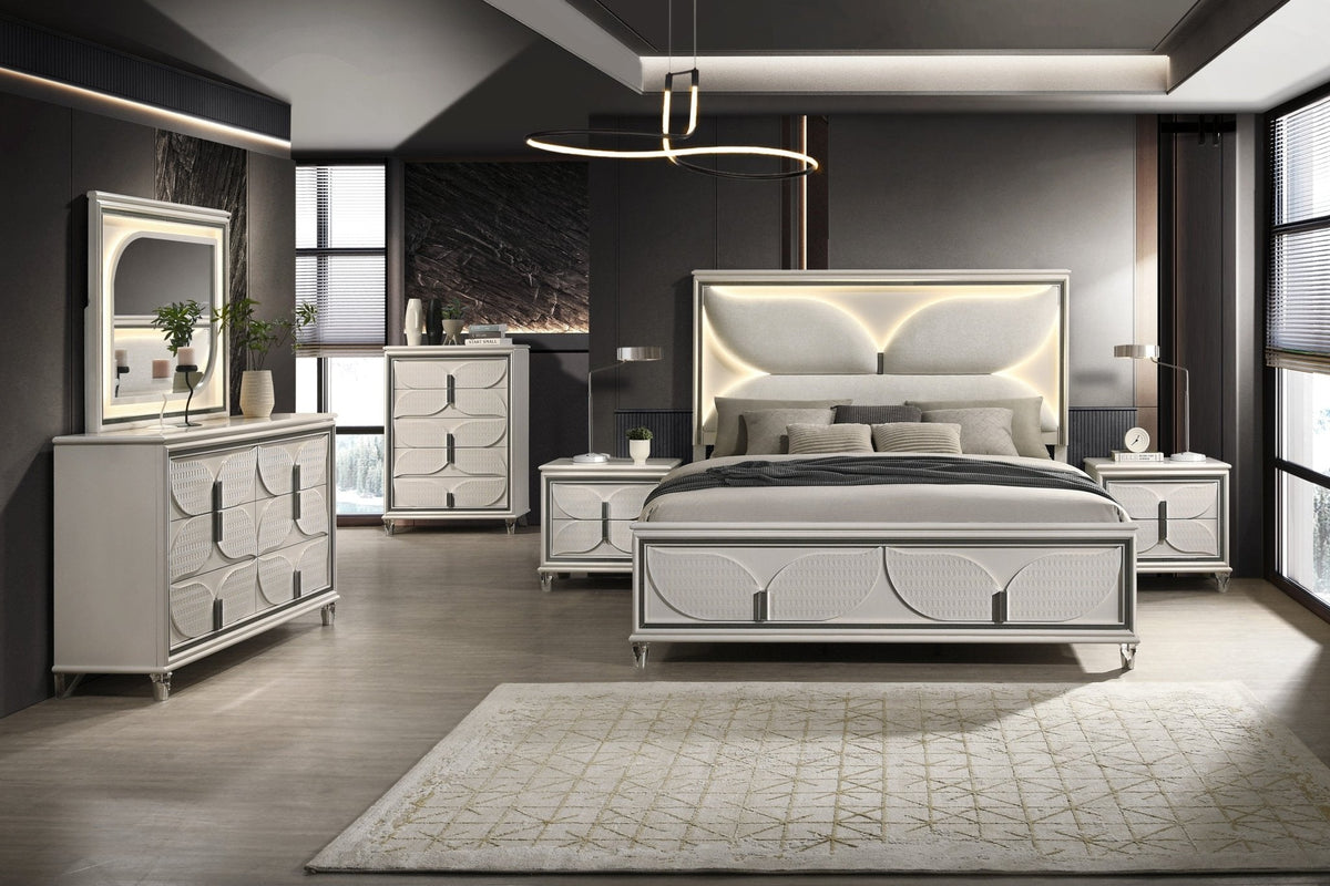 Hayma Bedroom Dresser & Mirror