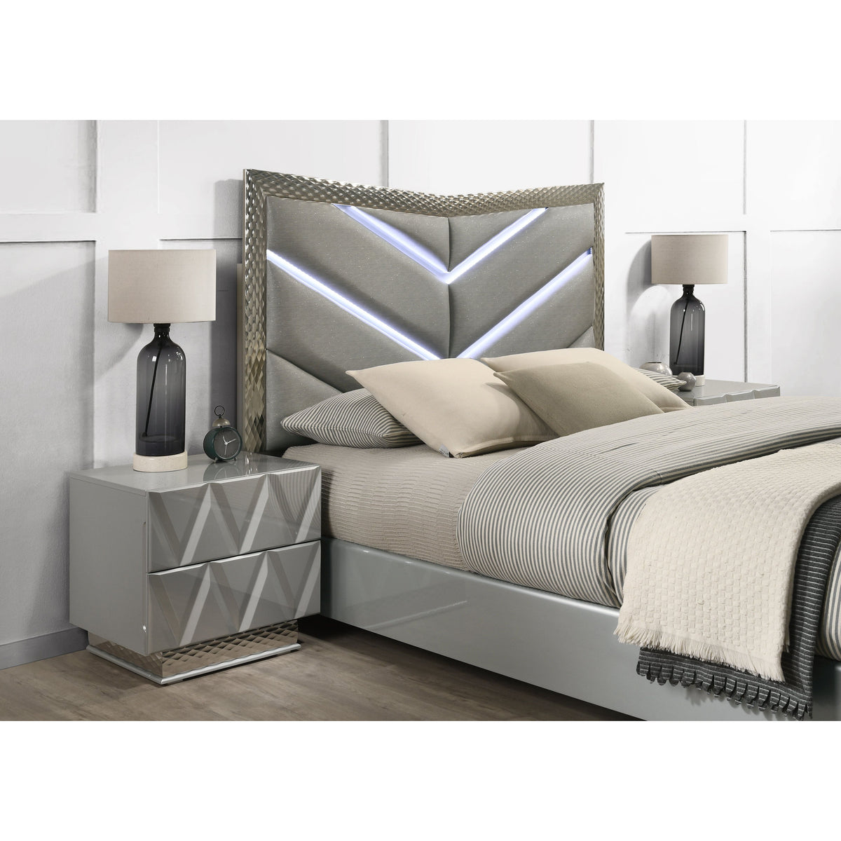Vera Bedroom Set