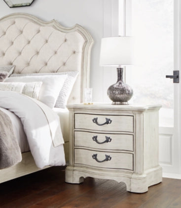 Monte Carlos Upholstered Bed with Mirrored Dresser and Nightstand