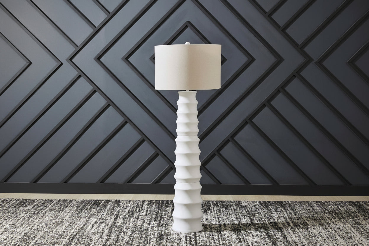 Veraleigh Floor Lamp