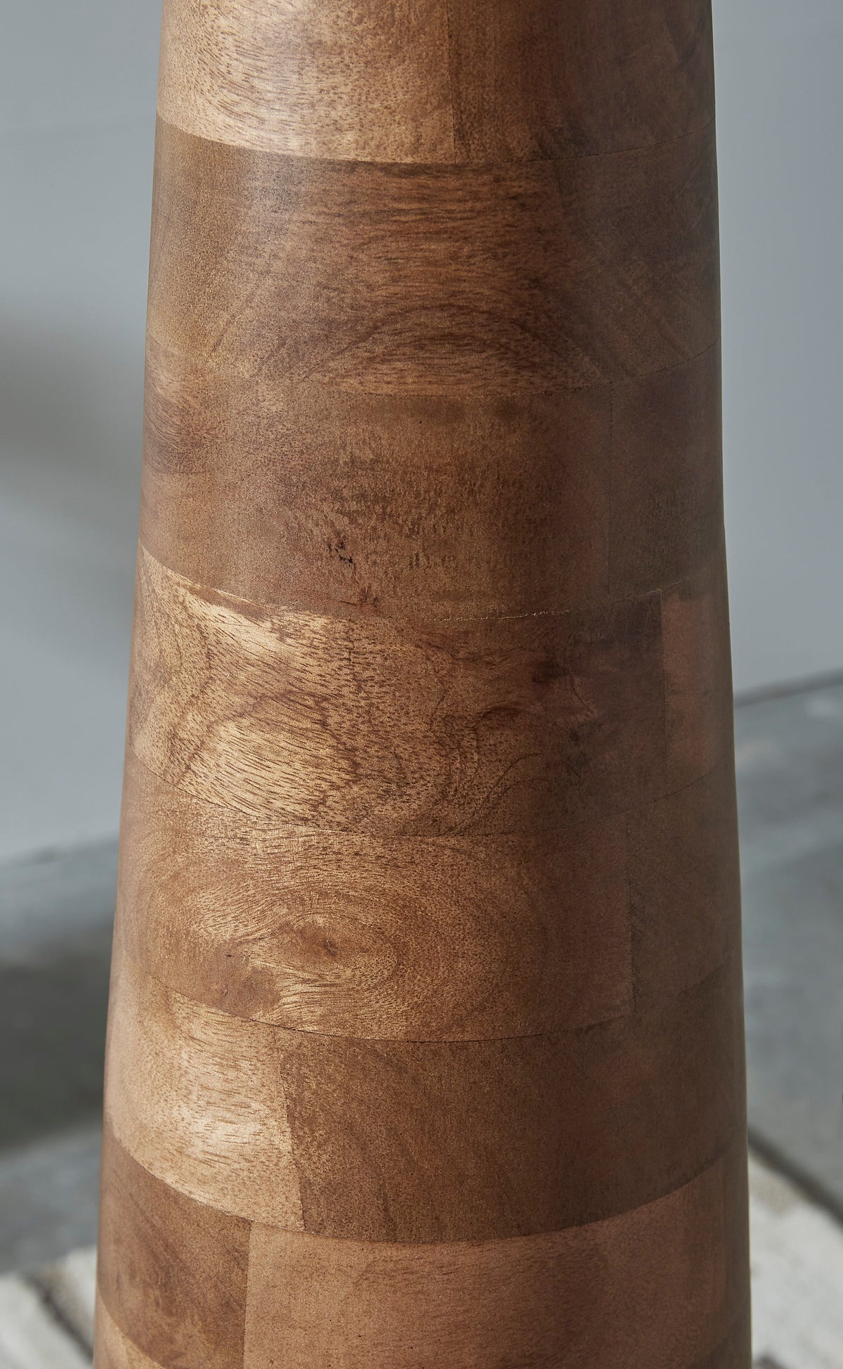 Danset Floor Lamp