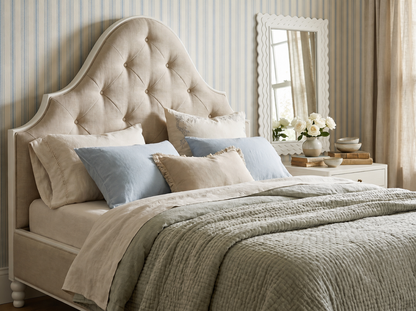 Haven QN Uph Bed-Warm White