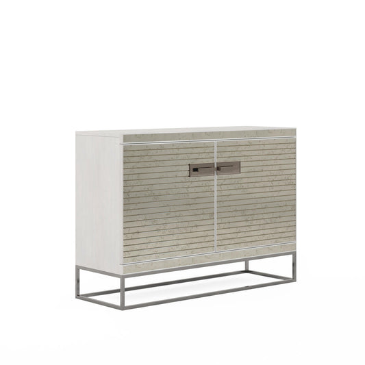 Mezzanine-Hall Chest