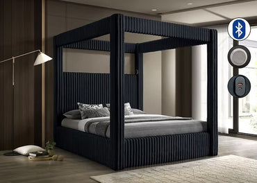 Atlam w/Henley (Black) Bedroom Set