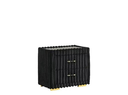 Atlam w/Henley (Black) Bedroom Set