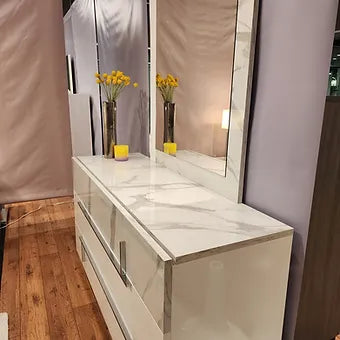 Sunset III Collection Bedroom Set