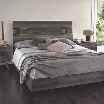 Medea Collection Bedroom Set