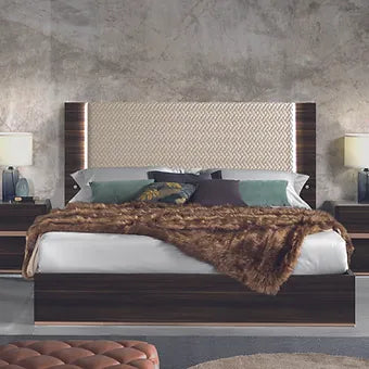 Christine Collection (Oak) Bedroom Set