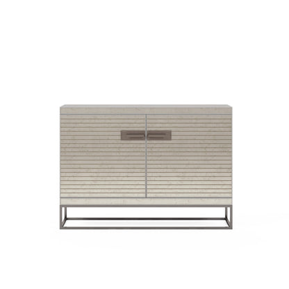 Mezzanine-Hall Chest